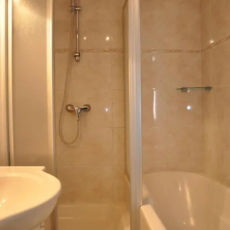 ホテル Valckenborgh - Centre & Parking 3*