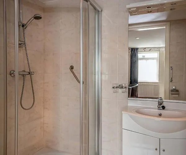 فندق Valckenborgh - Centre & Parking 3*