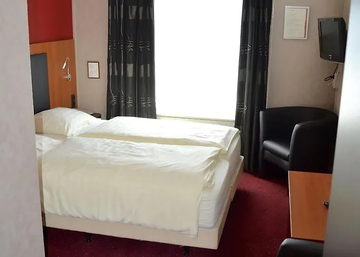 فندق Valckenborgh - Centre & Parking 3*