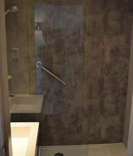 Valckenborgh - Centre & Parking فندق 3*